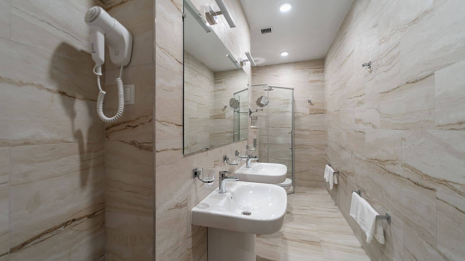rooms-room-superior-2-rooms
