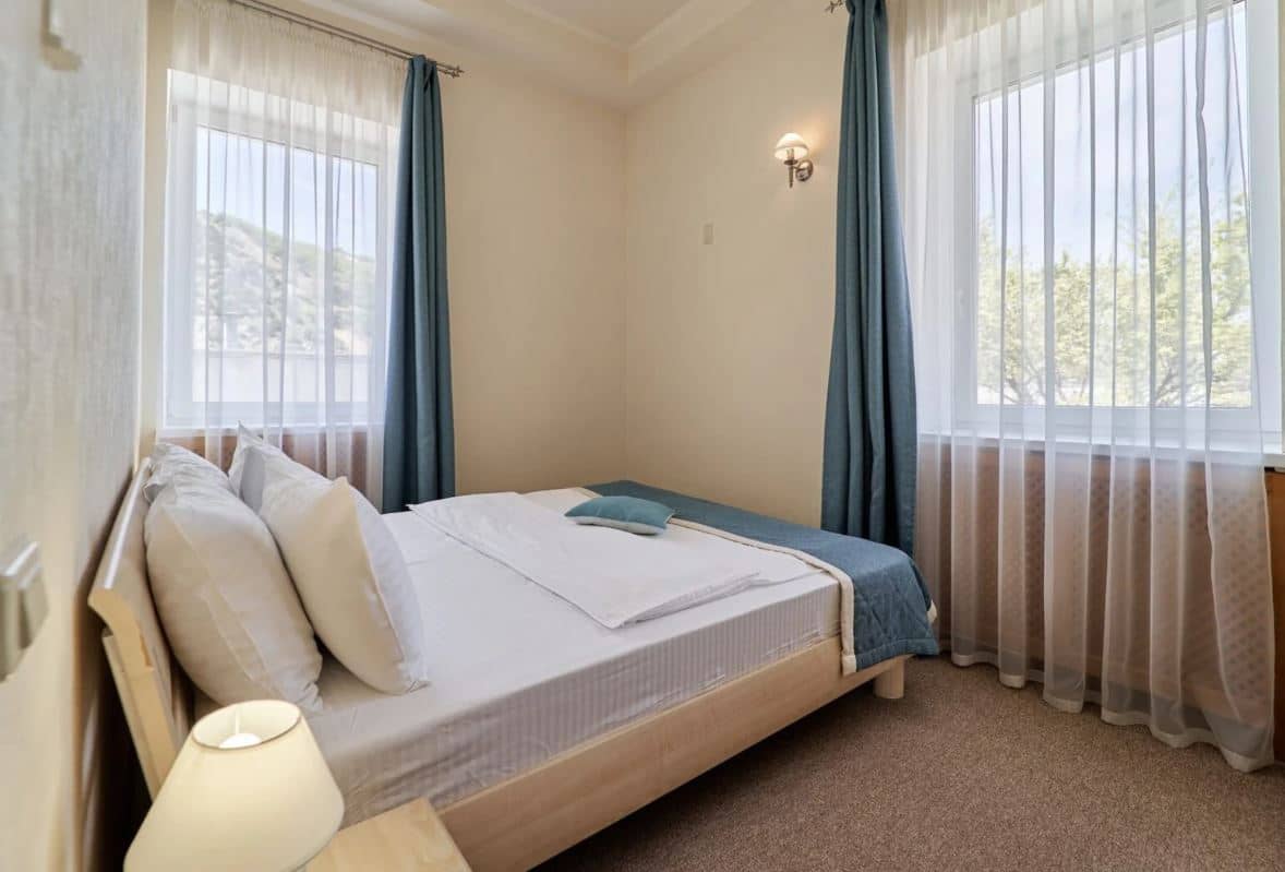 rooms-room-standard-typed