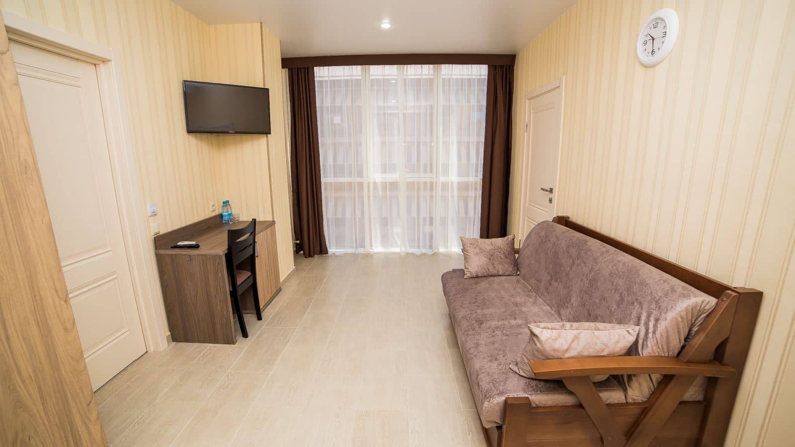 rooms-family-room