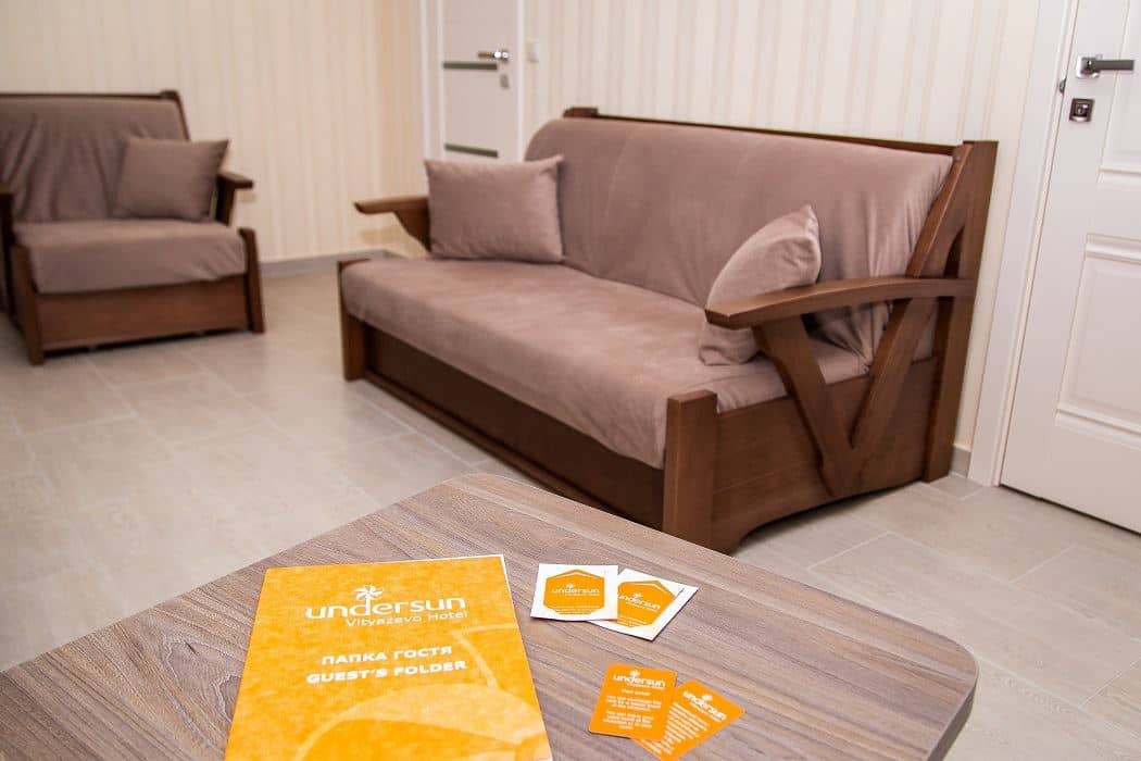 rooms-family-room