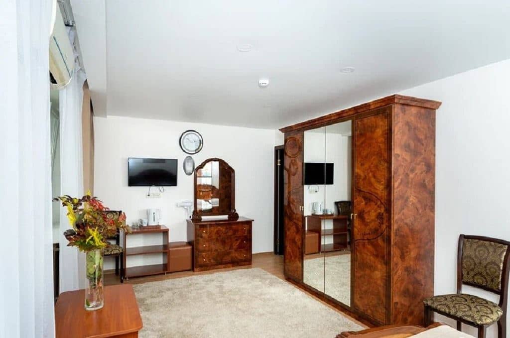 rooms-полулюкс--территория-верона