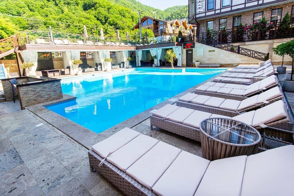 pools-outdoor-pool