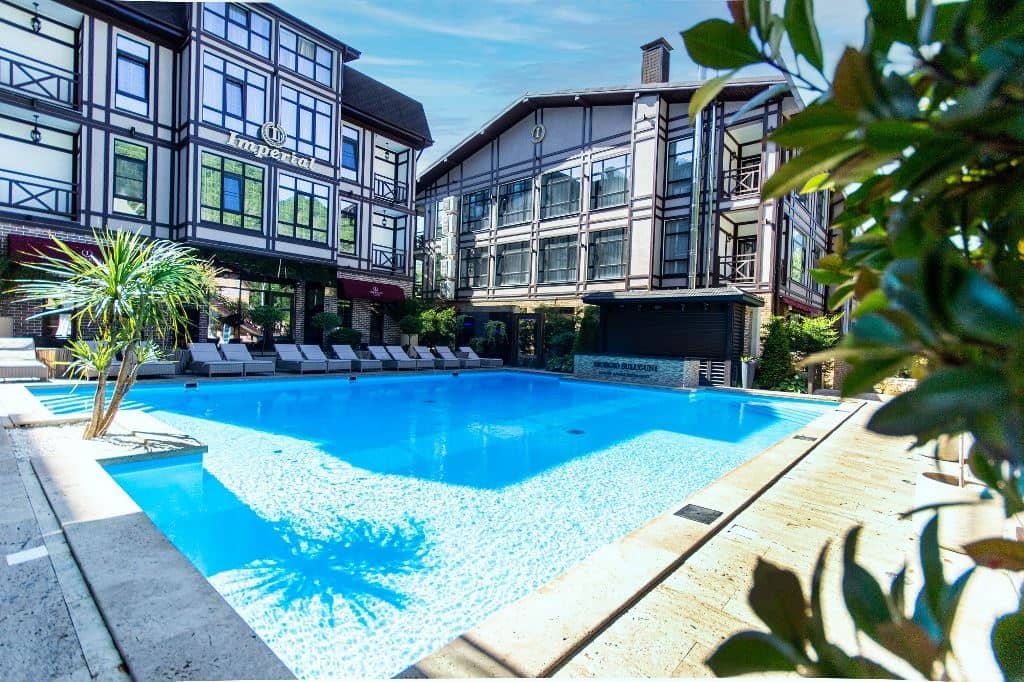 pools-outdoor-pool