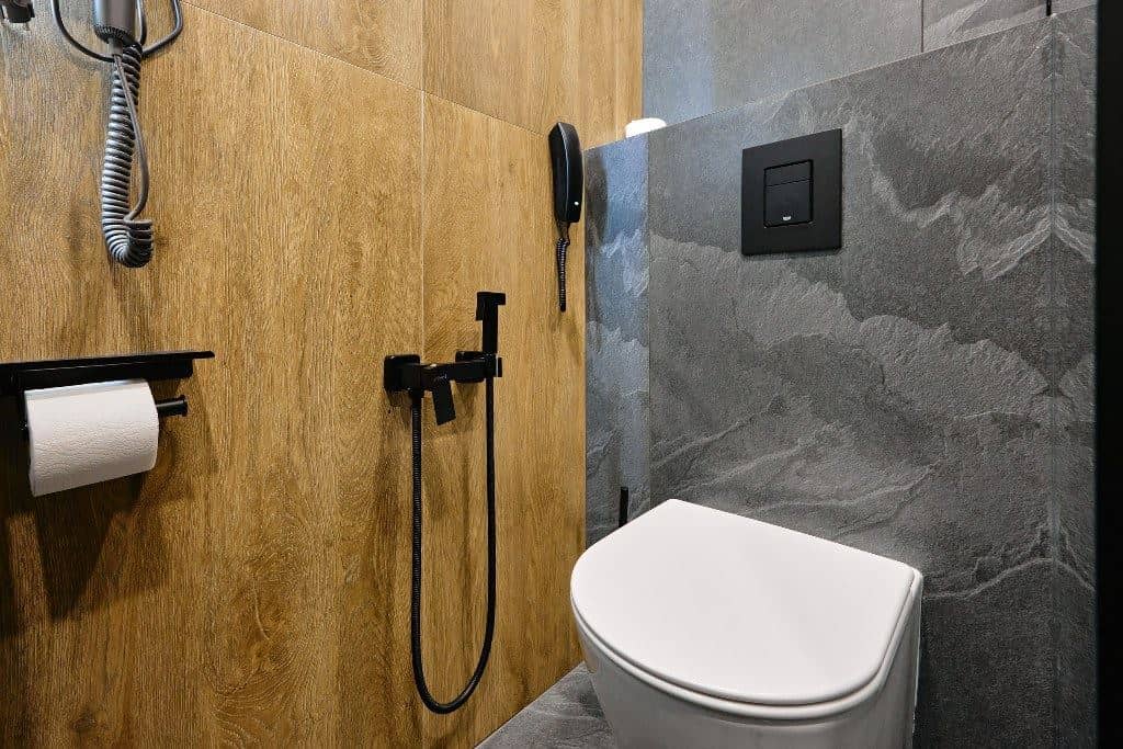 rooms-standar-superiosr-wirh-balcony-+-extra-bed