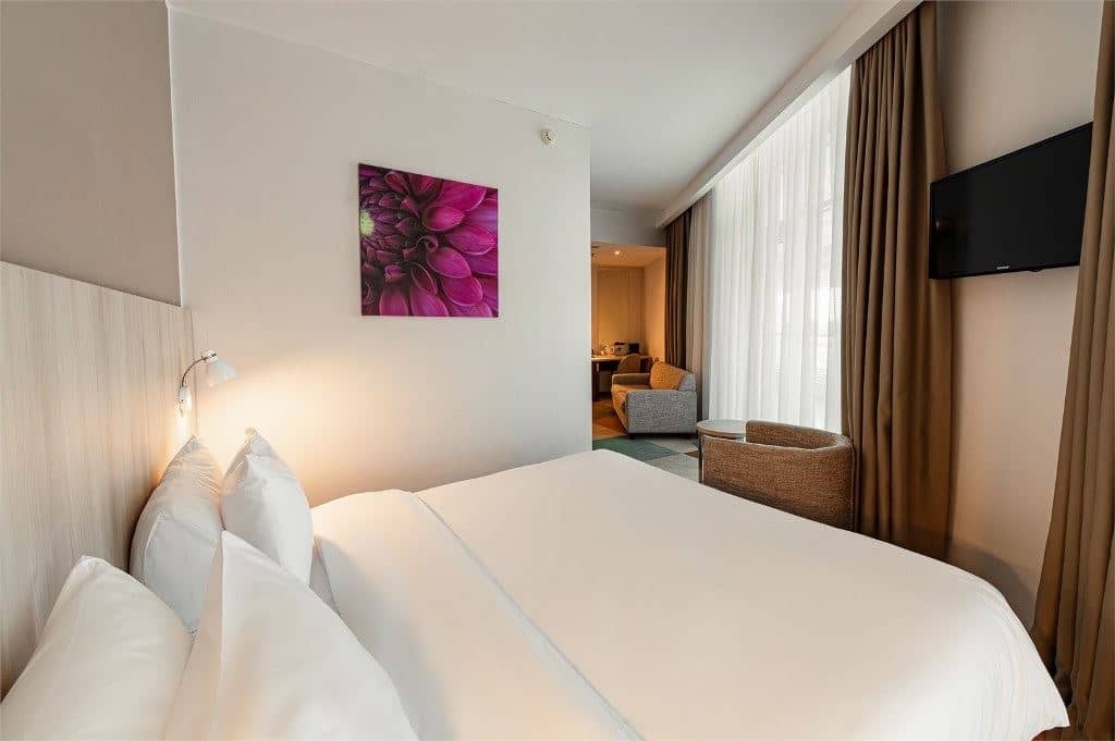 rooms-polu-lux
