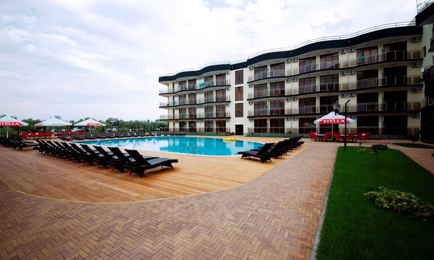 pools-outdoor-pool