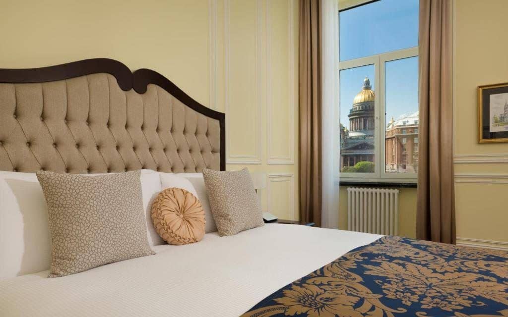 rooms-junior-suite-with-a-view