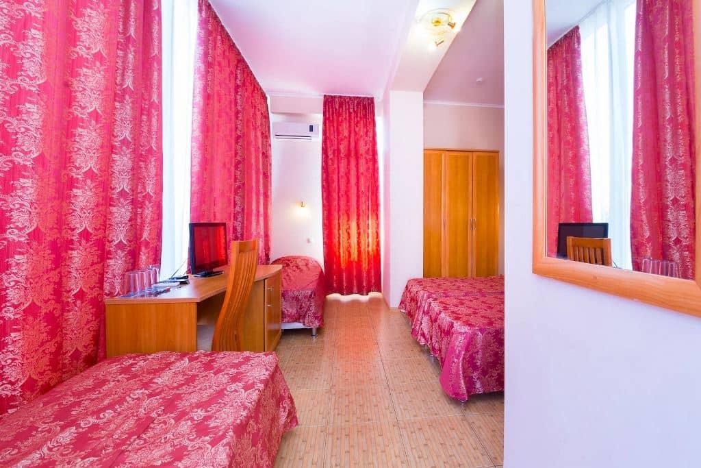 rooms-standart-for-4-persons-balcony