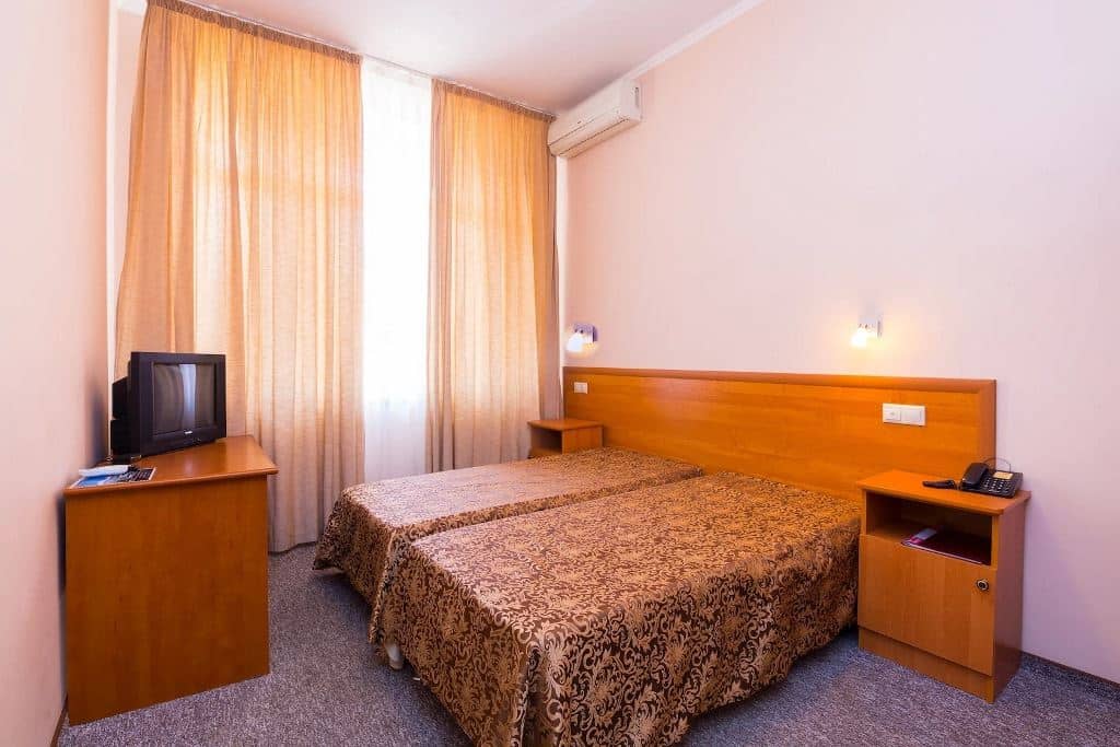 rooms-standart-twin-without-balcony-1-floor