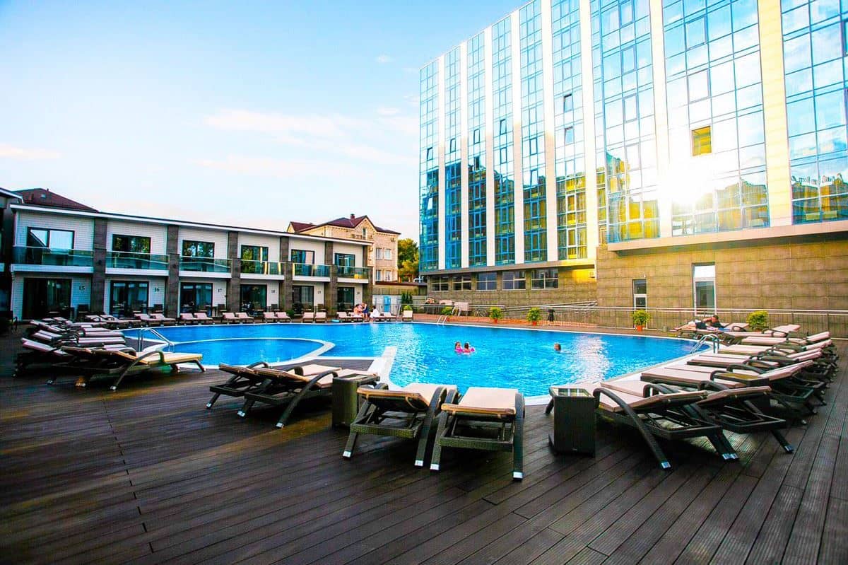 pools-outdoor-pool