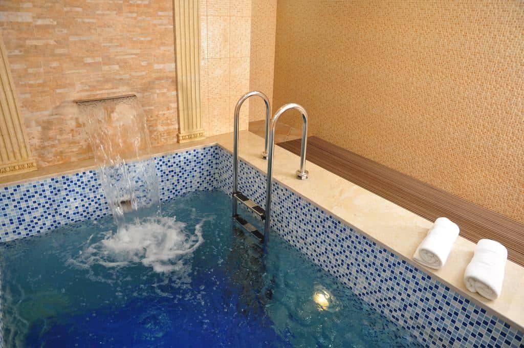 pools-indoor-pool