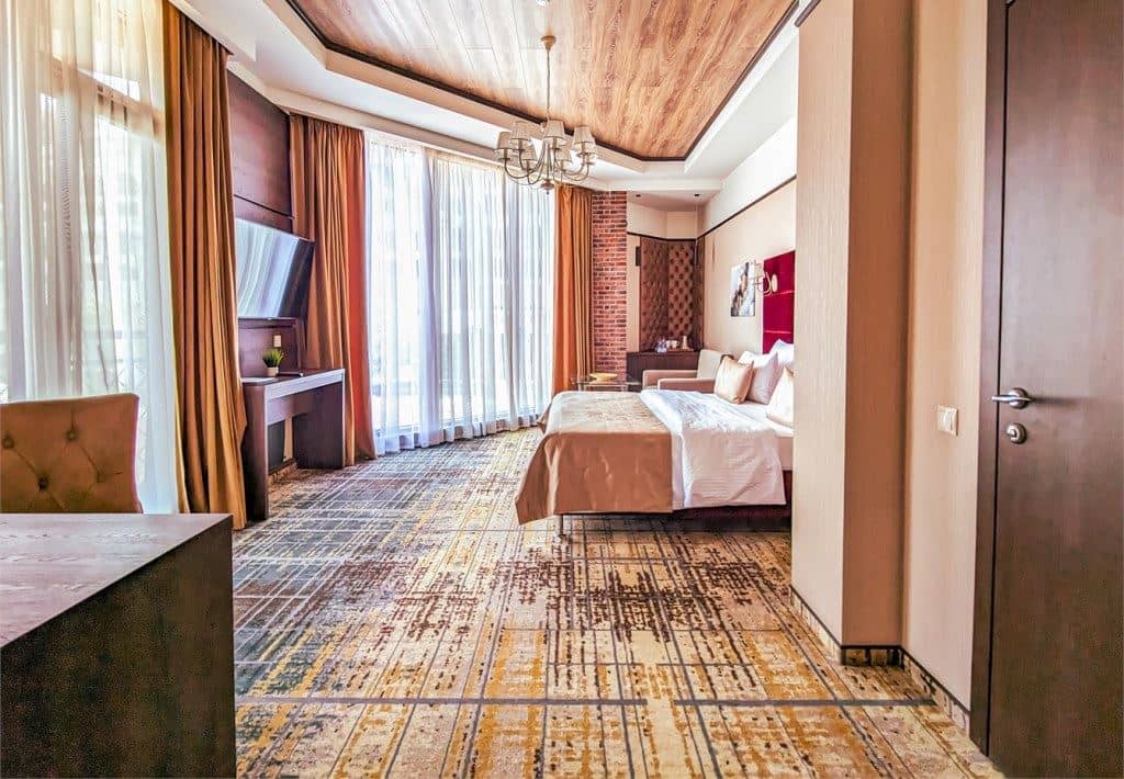 rooms-polu-lux