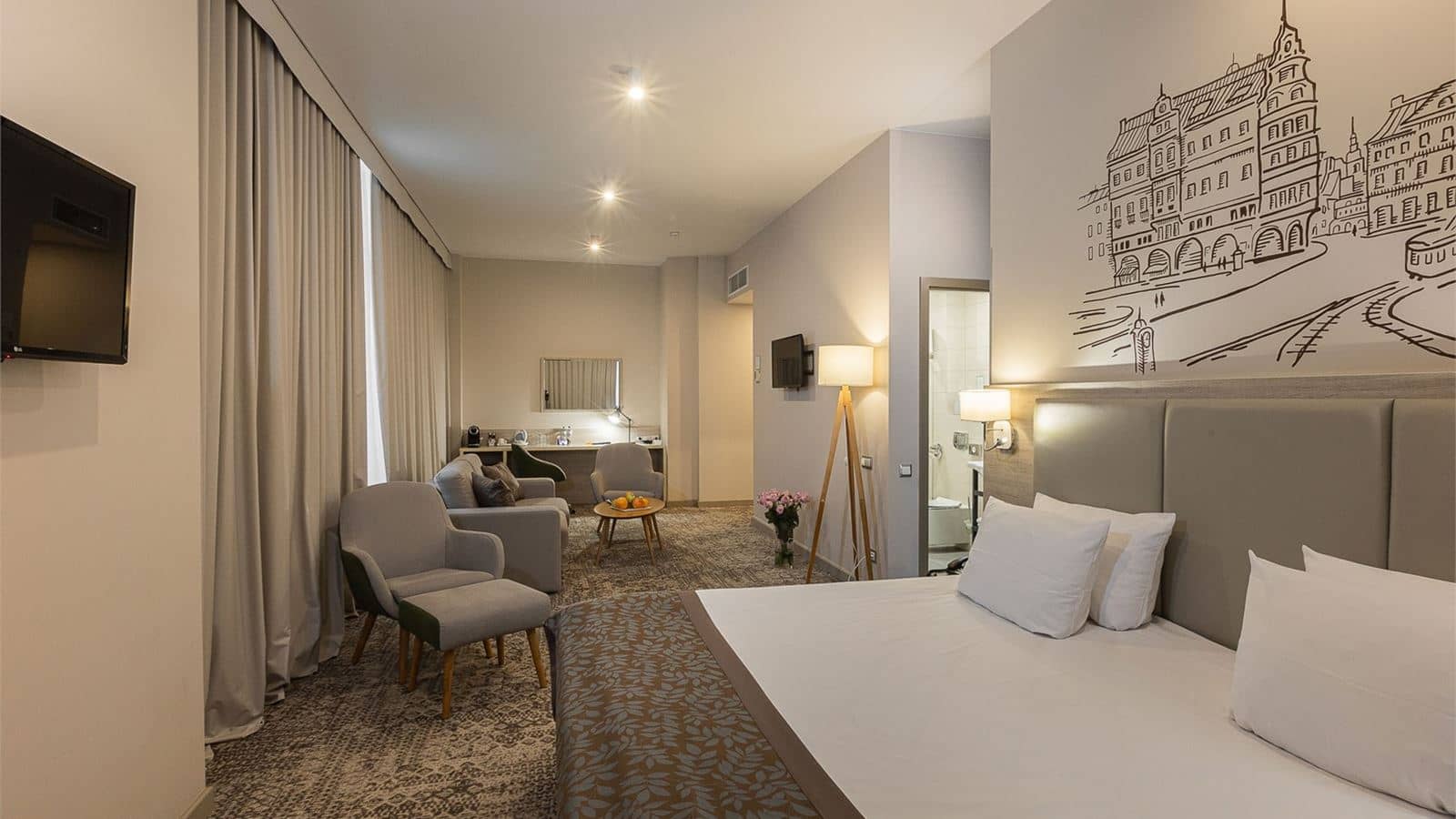 rooms-представительский-номер-с-панорамным-видом-на-реку-и-1-больshой-кроватью