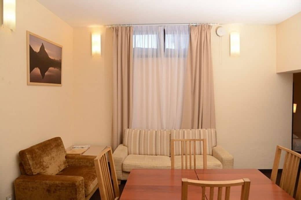 rooms-apartment-1-bedroom-cityview