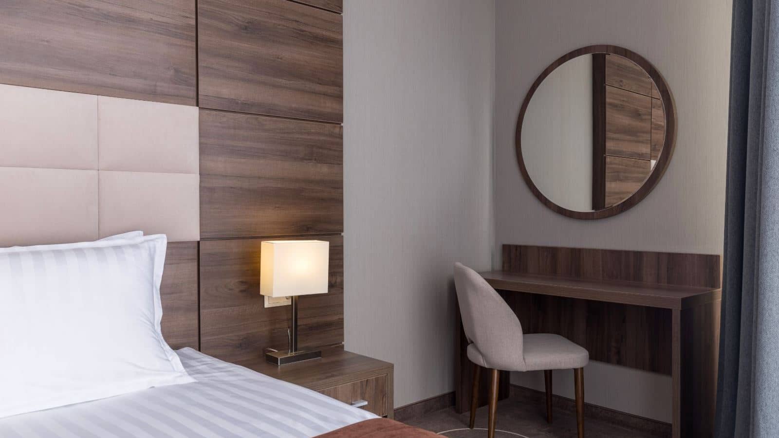 rooms-family-suit