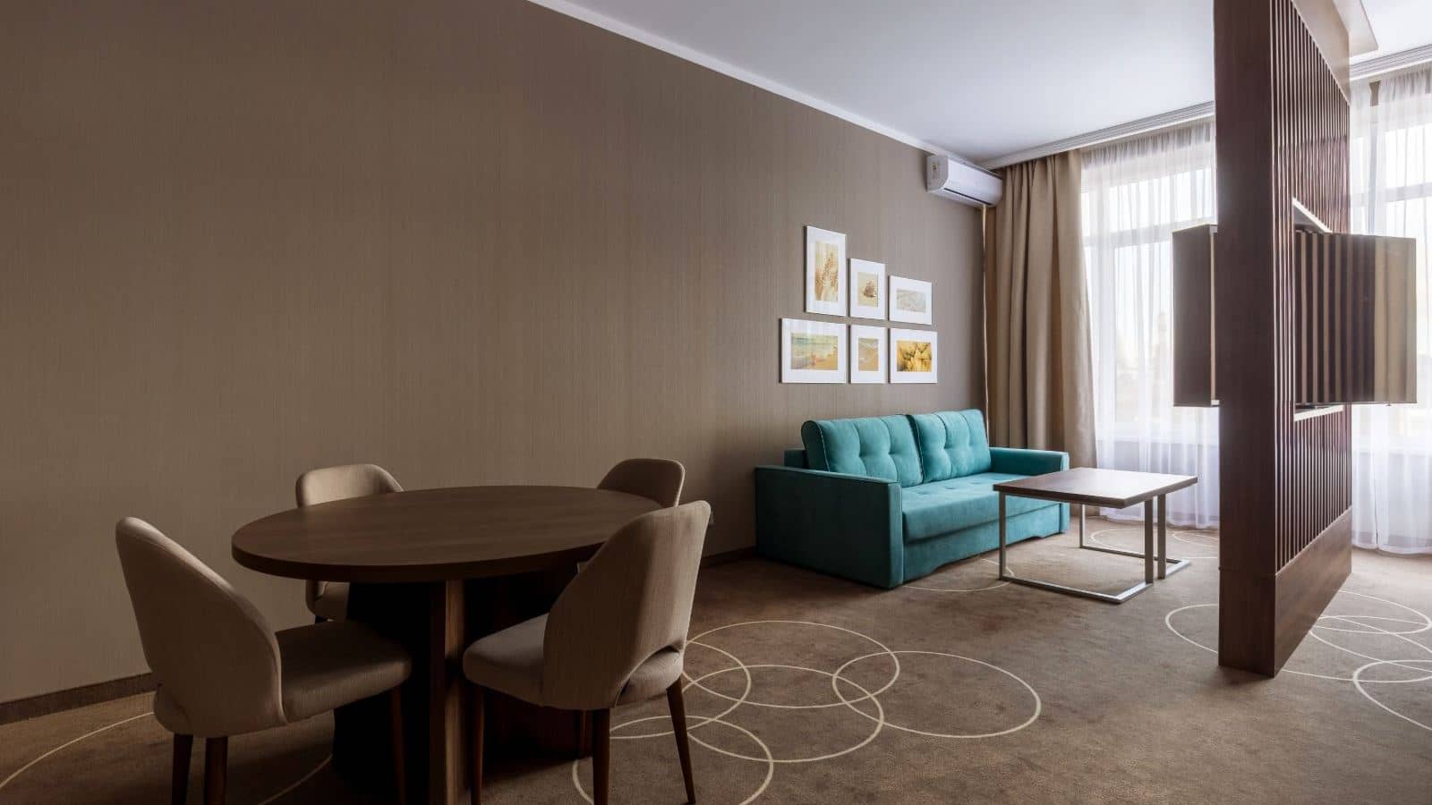 rooms-king-suite