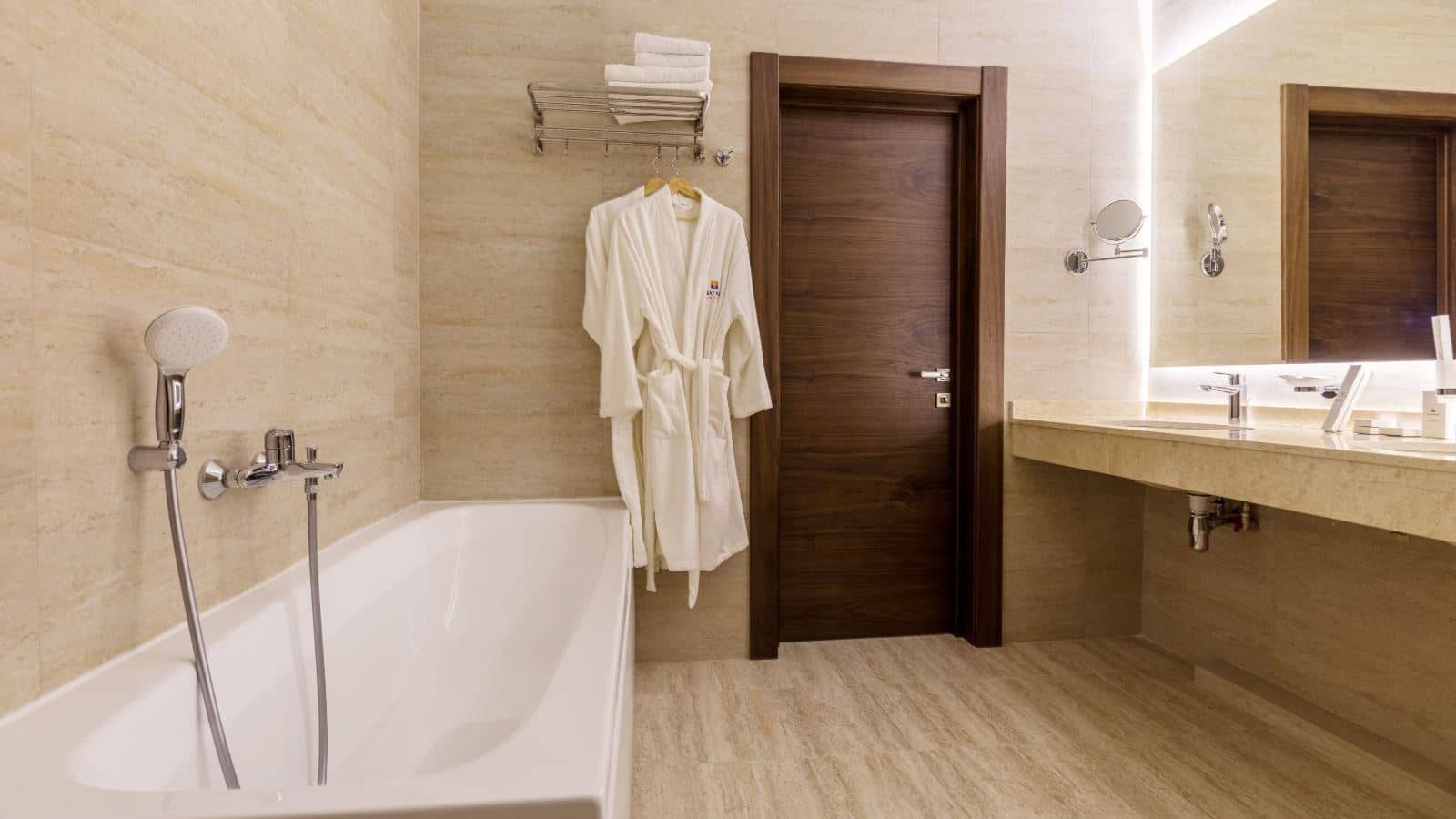 rooms-suite-junior-double