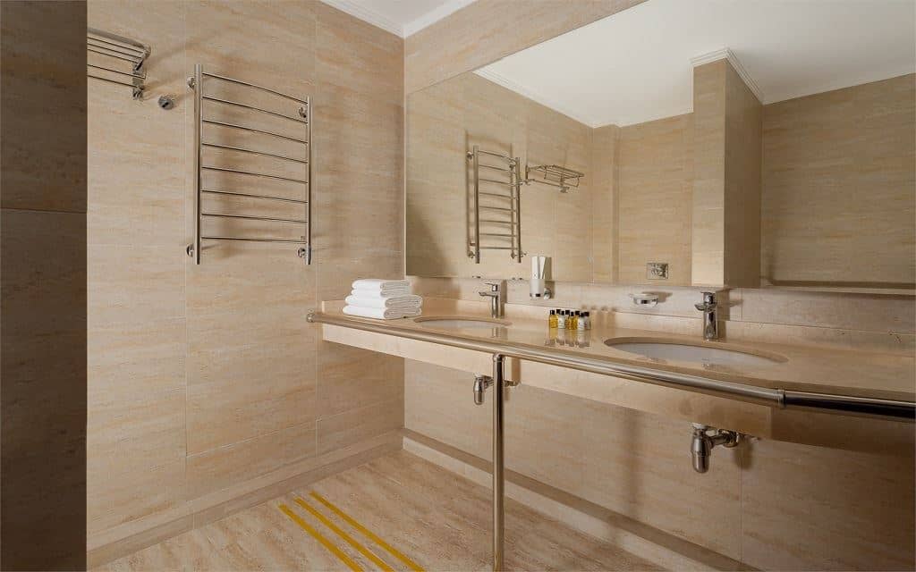 rooms-deluxe+-mgn