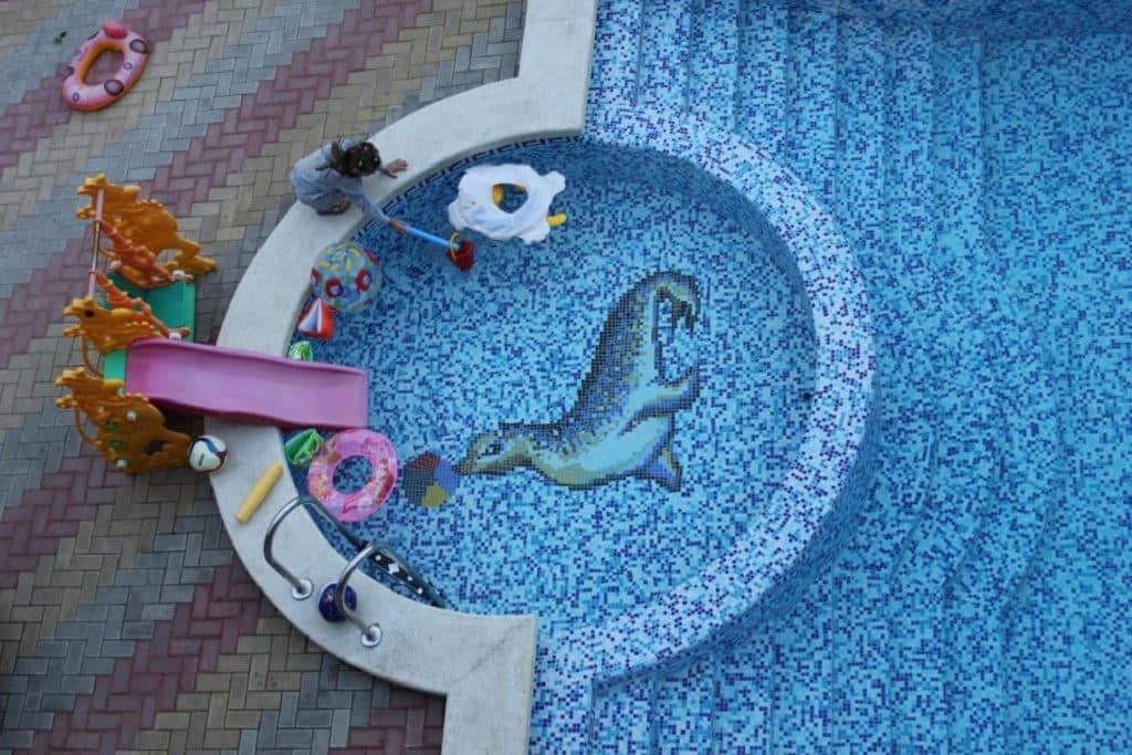 pools-outdoor-pool