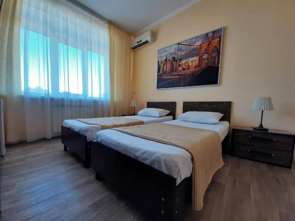 rooms-economy