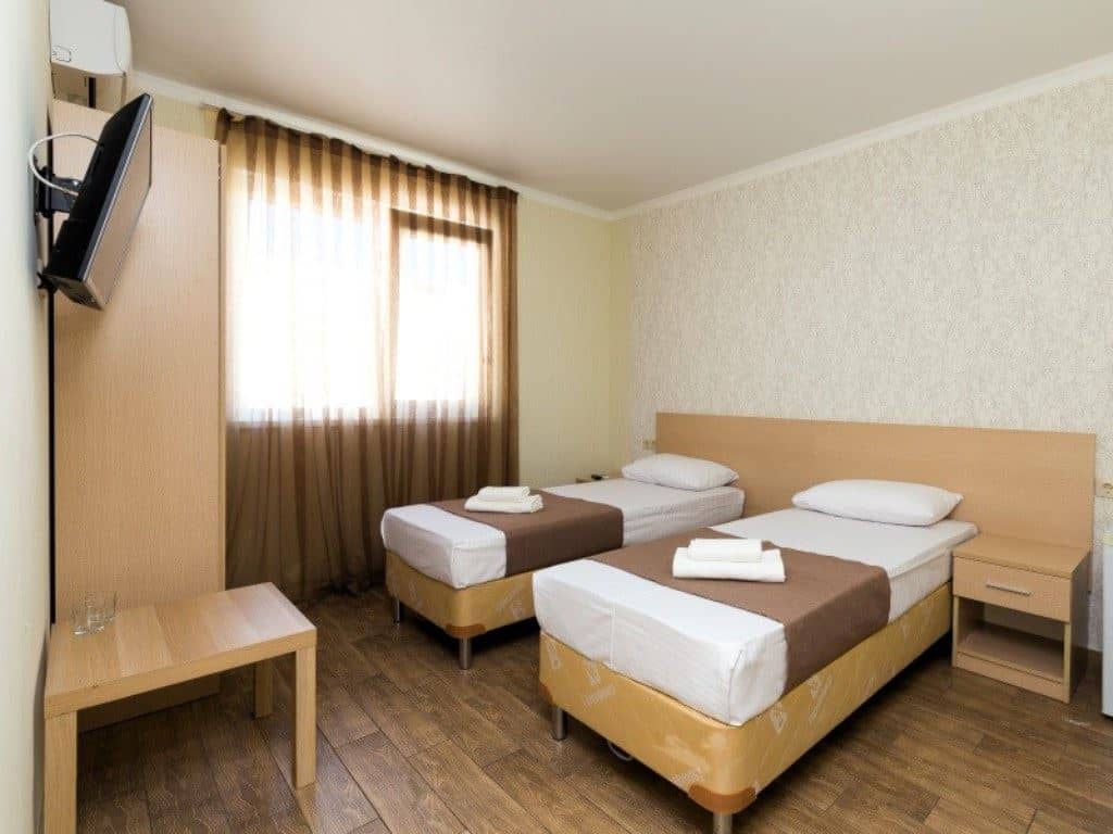 rooms-economy