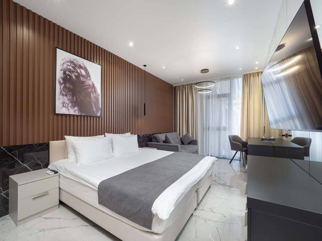 rooms-luxe-family-with-balcony