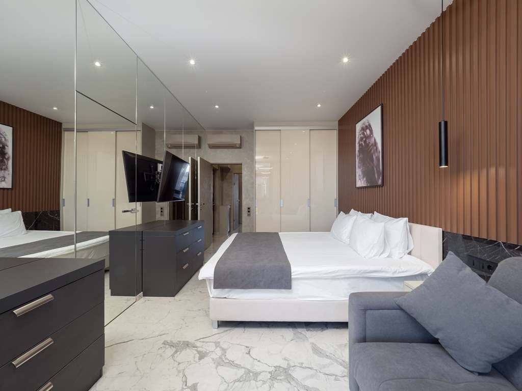 rooms-luxe-family-with-balcony