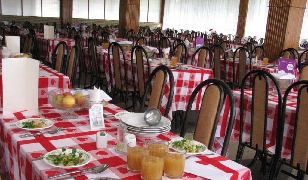 restaurants-restaurant