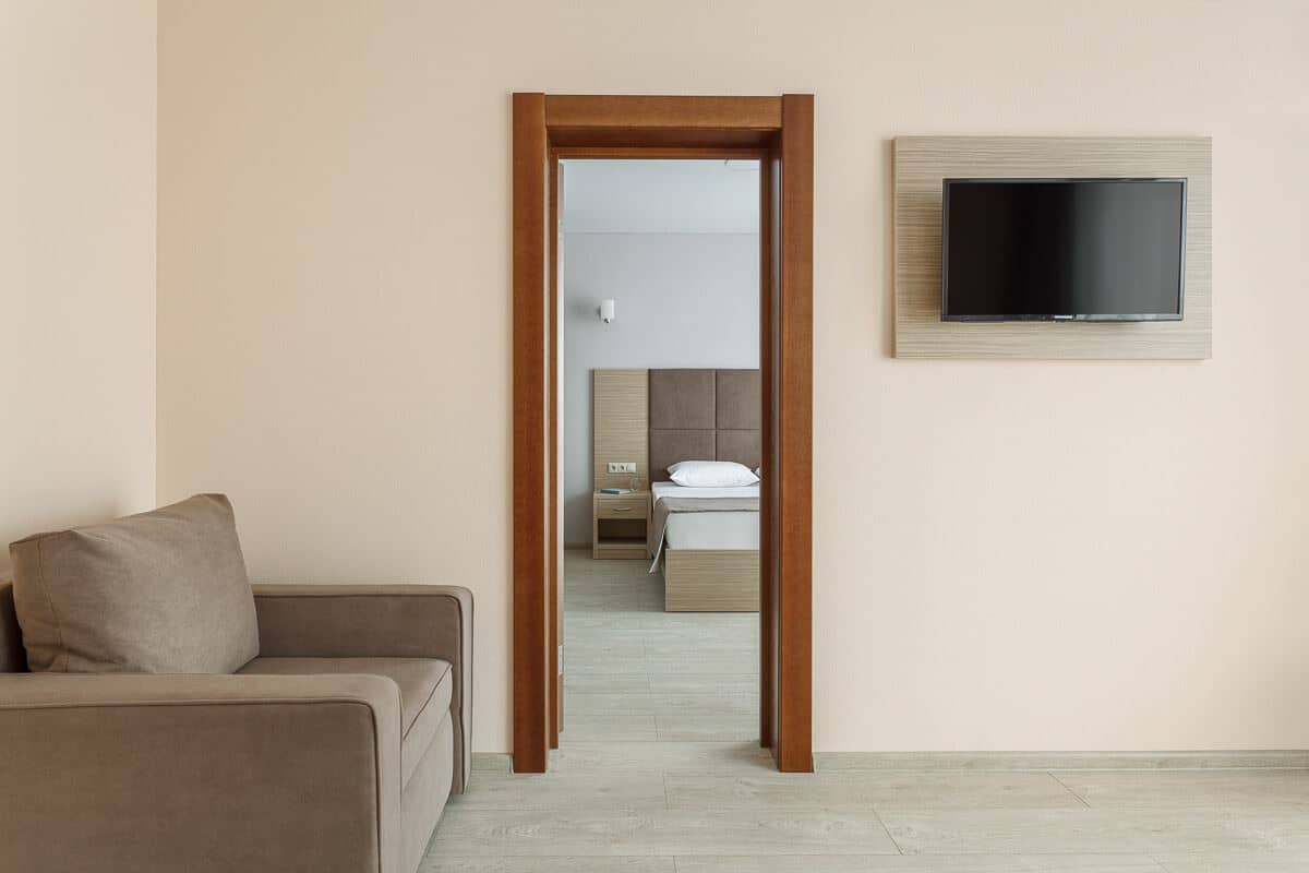 rooms-2room-suite-with-2-balconies
