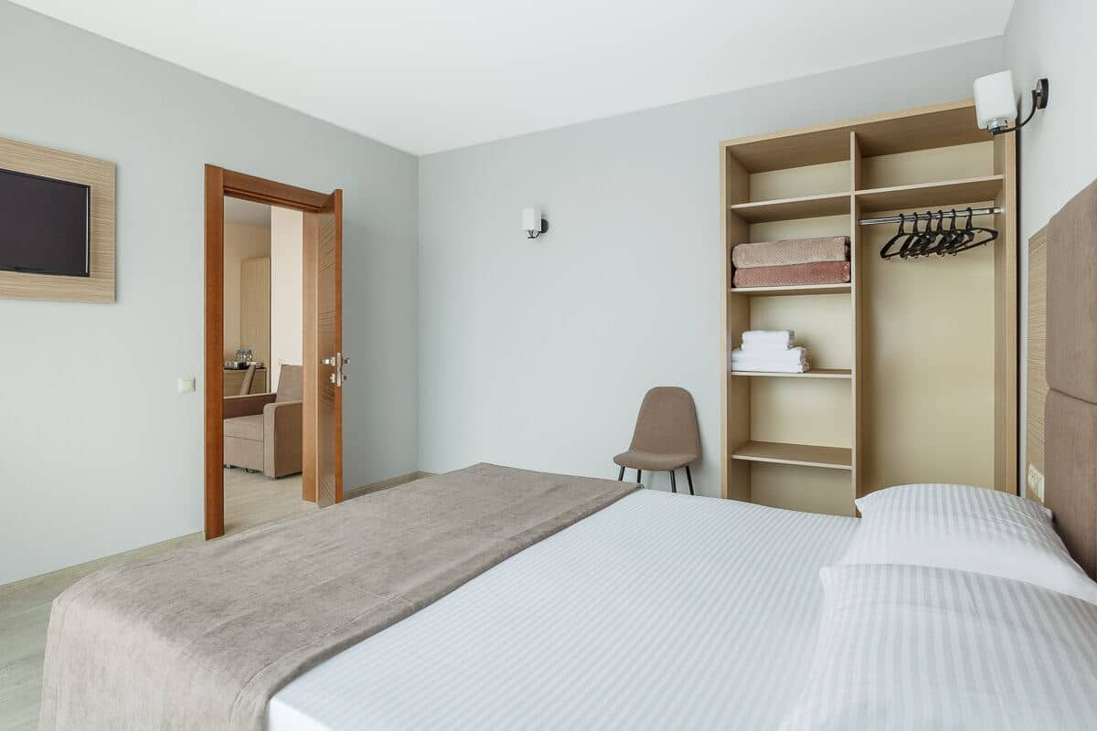 rooms-suite-2-rooms-with-2-balconies-sea-view