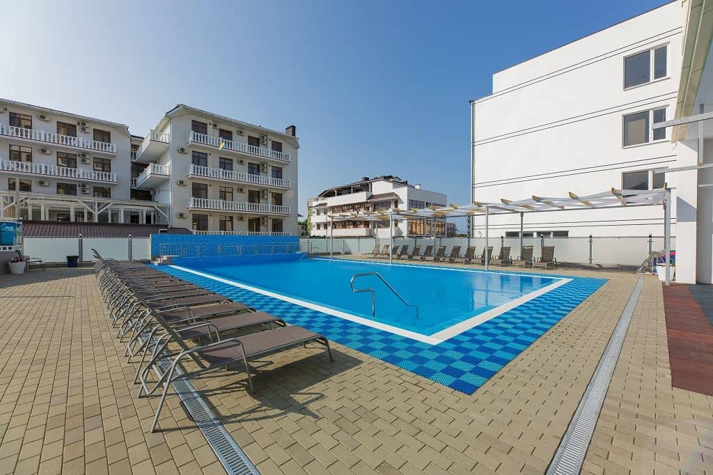 pools-outdoor-pool