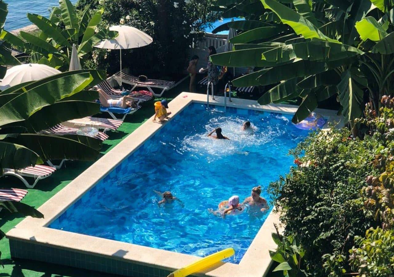 pools-outdoor-pool