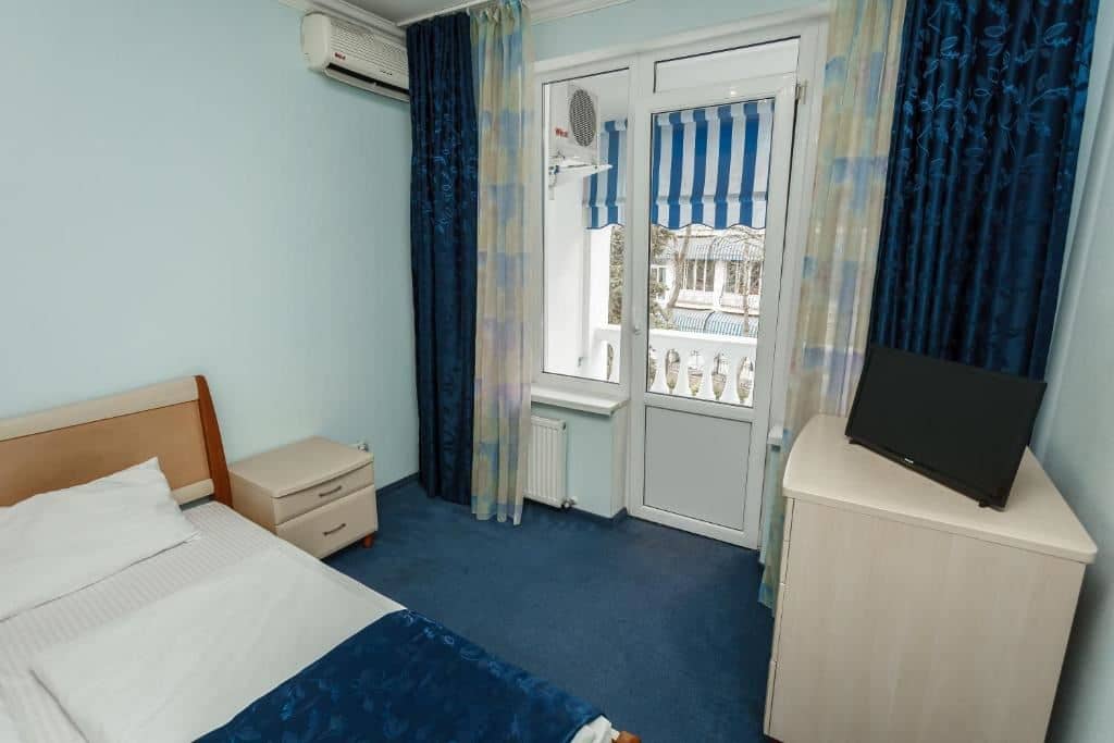rooms-classic-room