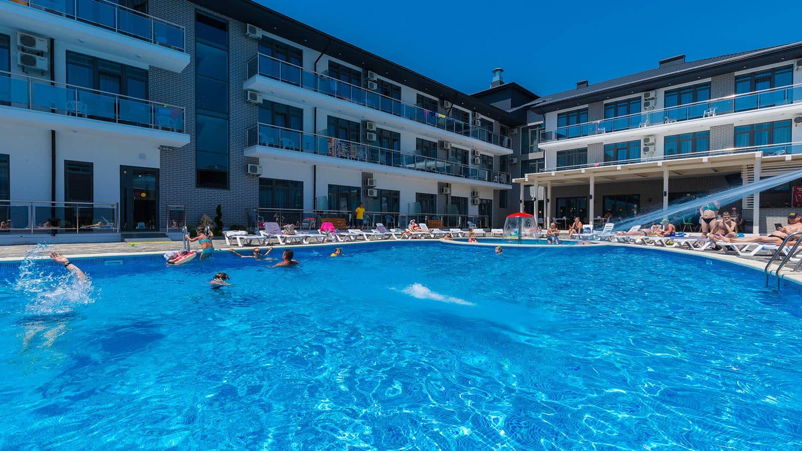 pools-outdoor-pool