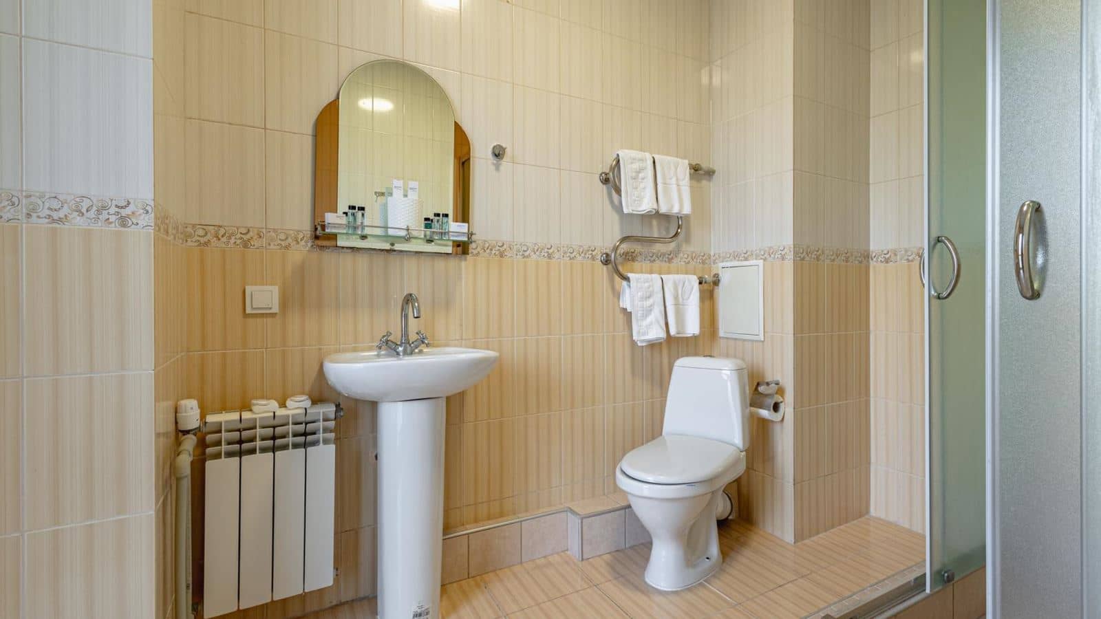 rooms-luxury-room