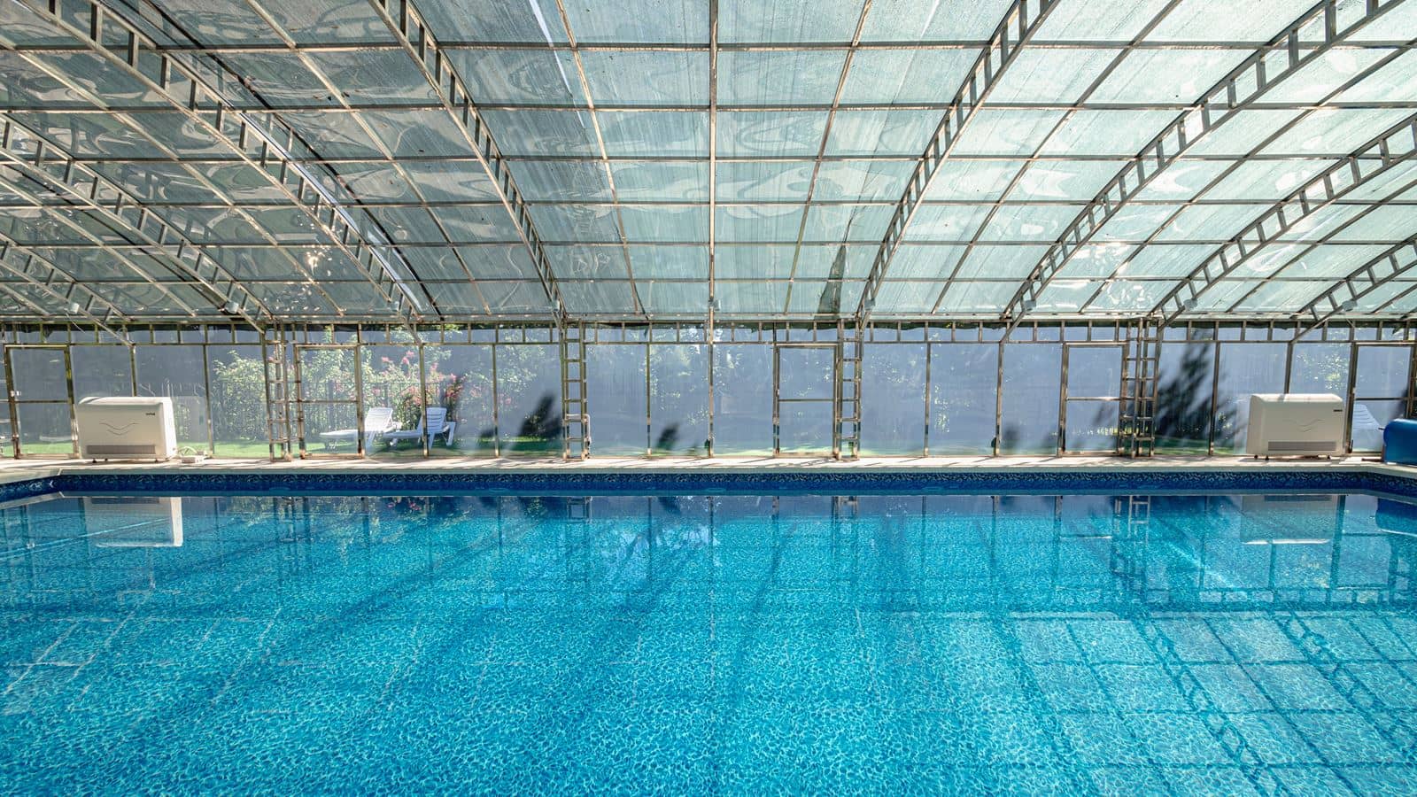 pools-indoor-pool