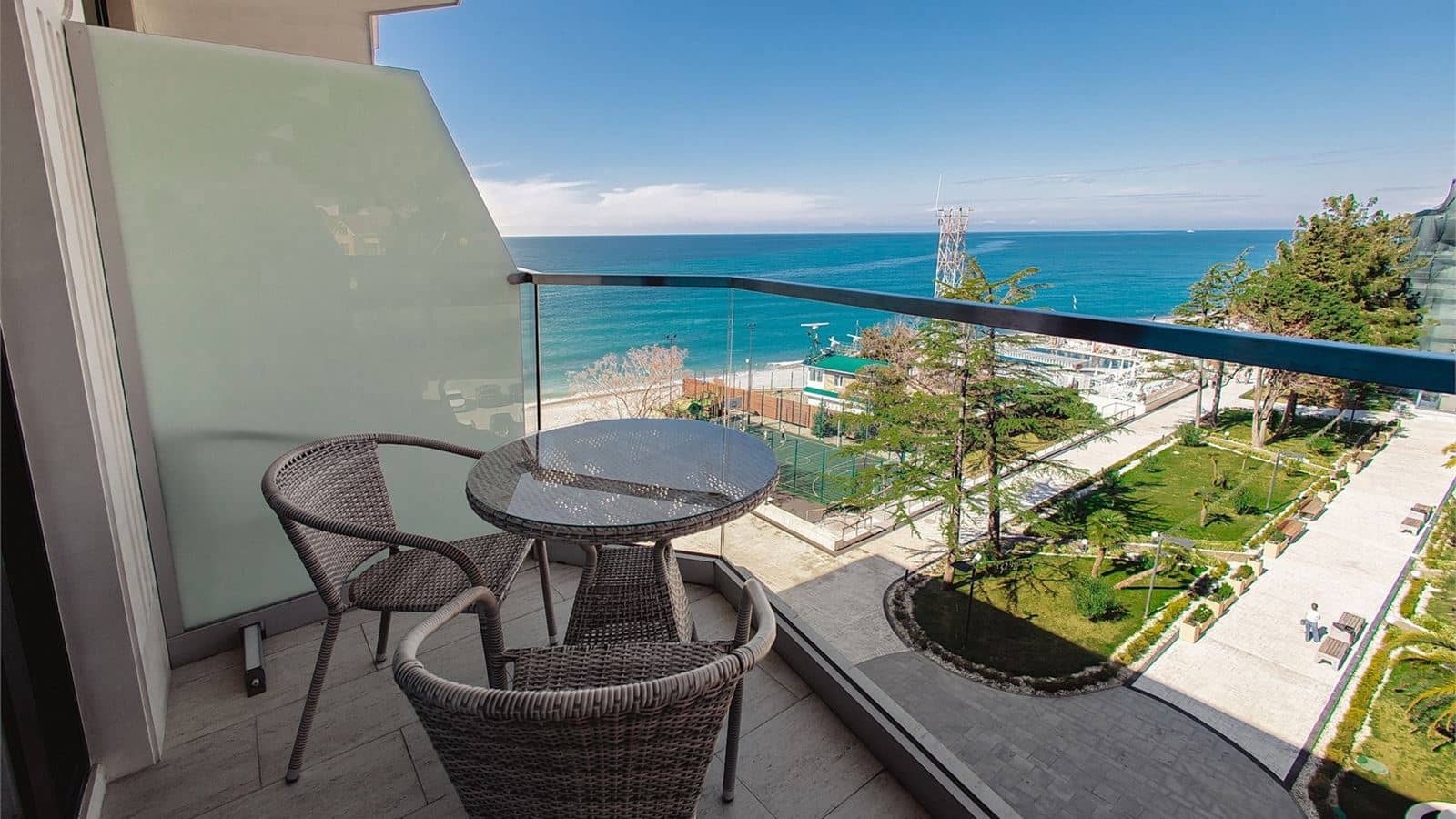 rooms-studio-with-balcony