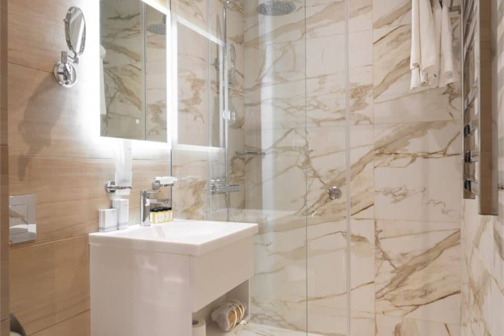 rooms-delux-pool