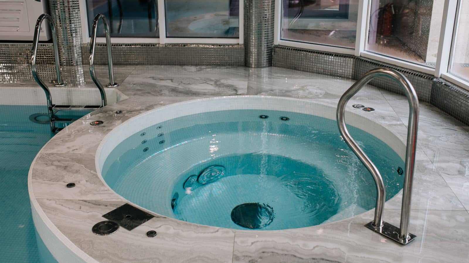 pools-indoor-pool