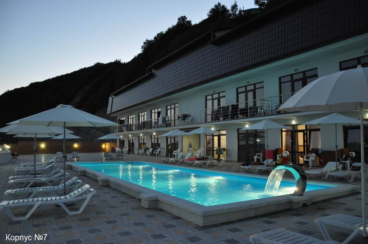 pools-outdoor-pool