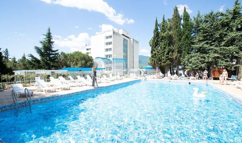 pools-outdoor-pool