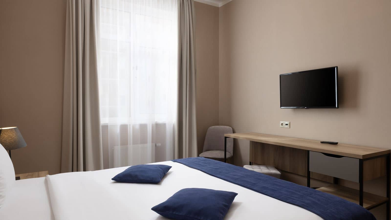 rooms-standart-2-rooms-balcony