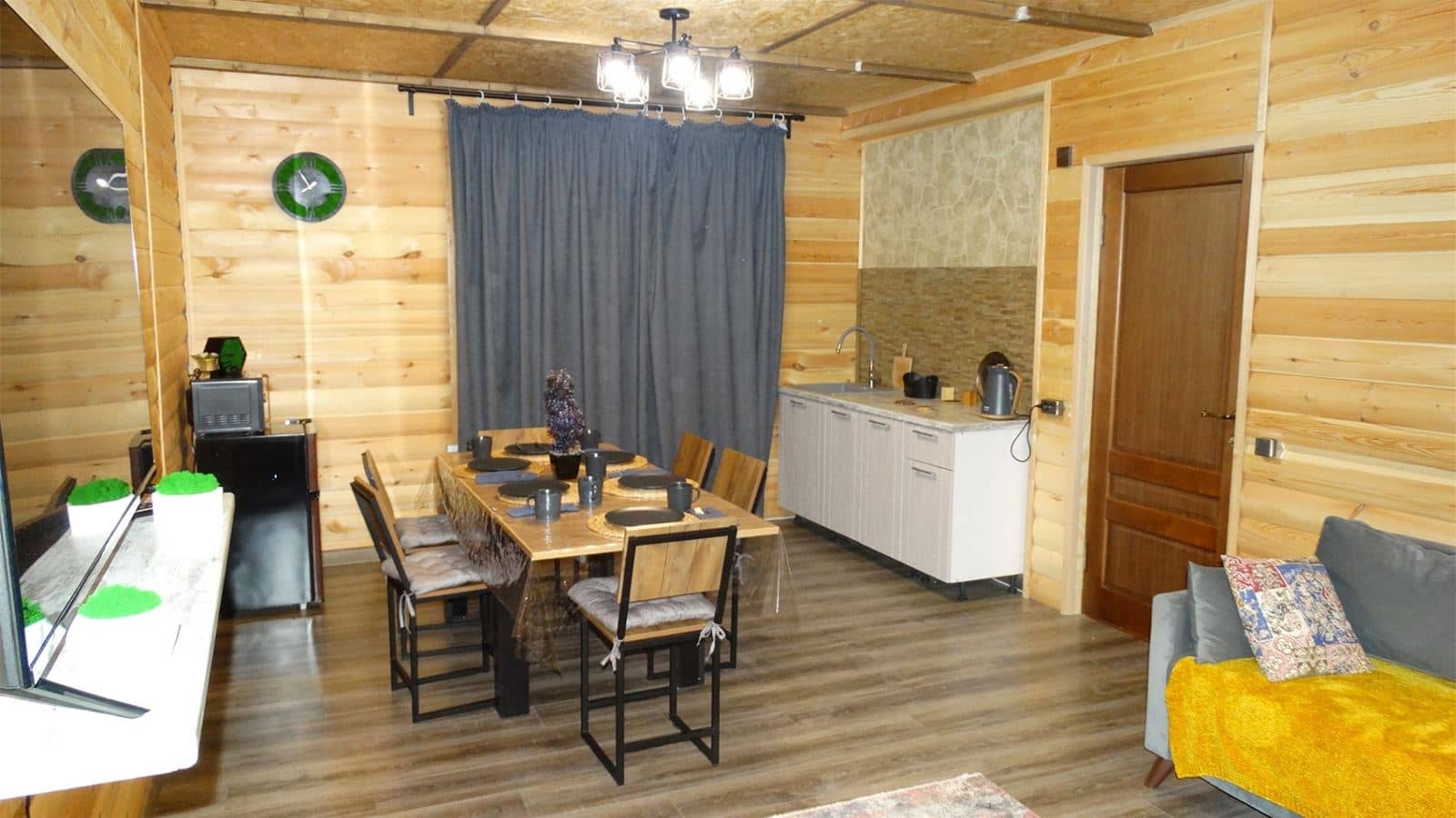 rooms-4bed-cottage