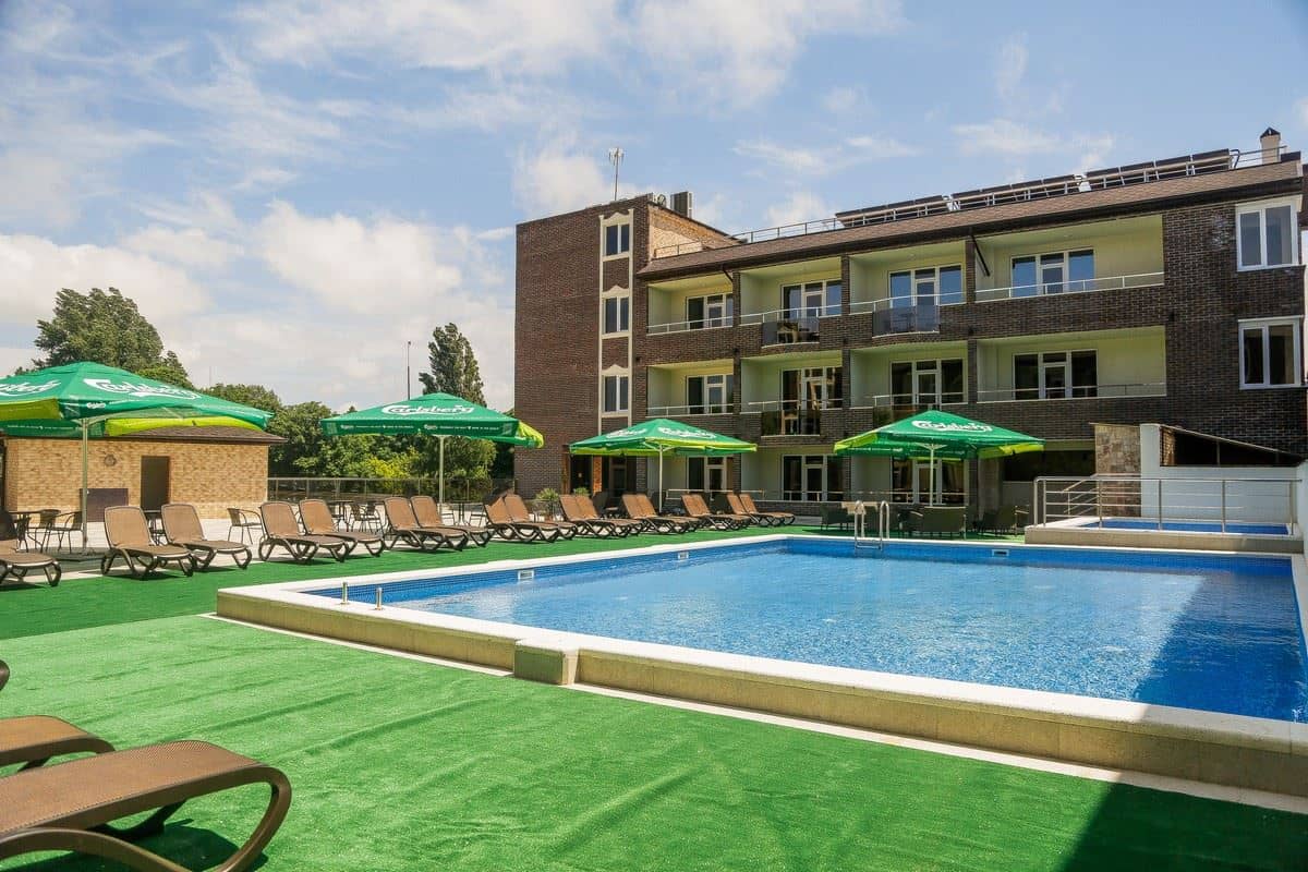 pools-outdoor-pool
