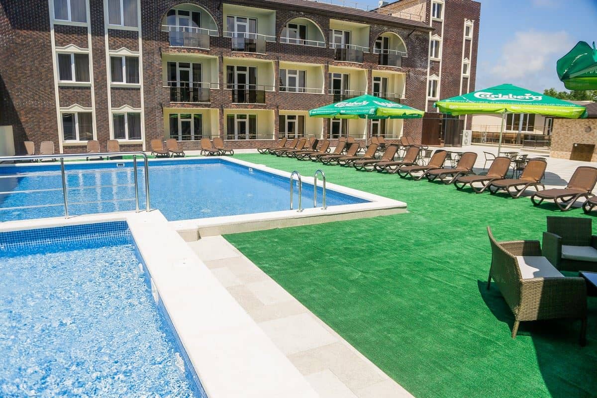 pools-outdoor-pool