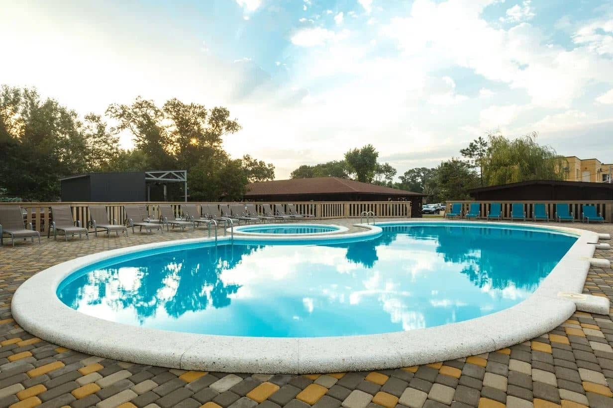 pools-outdoor-pool