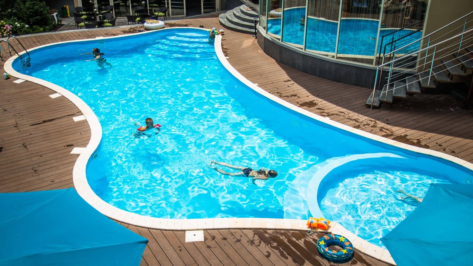 pools-outdoor-pool