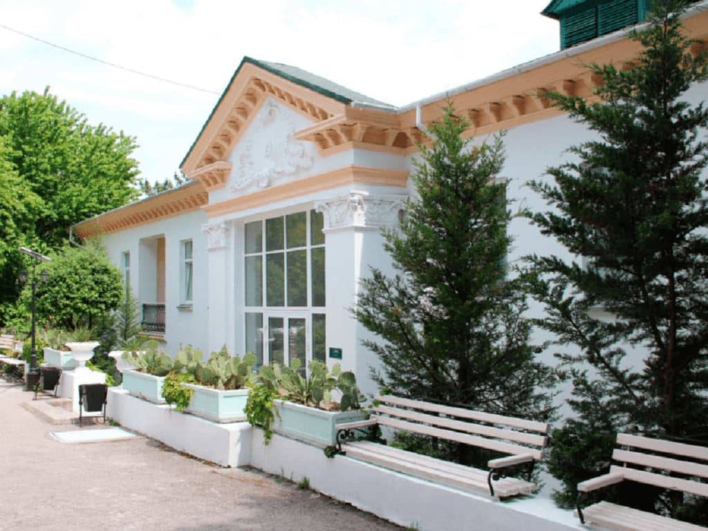 general-main-building