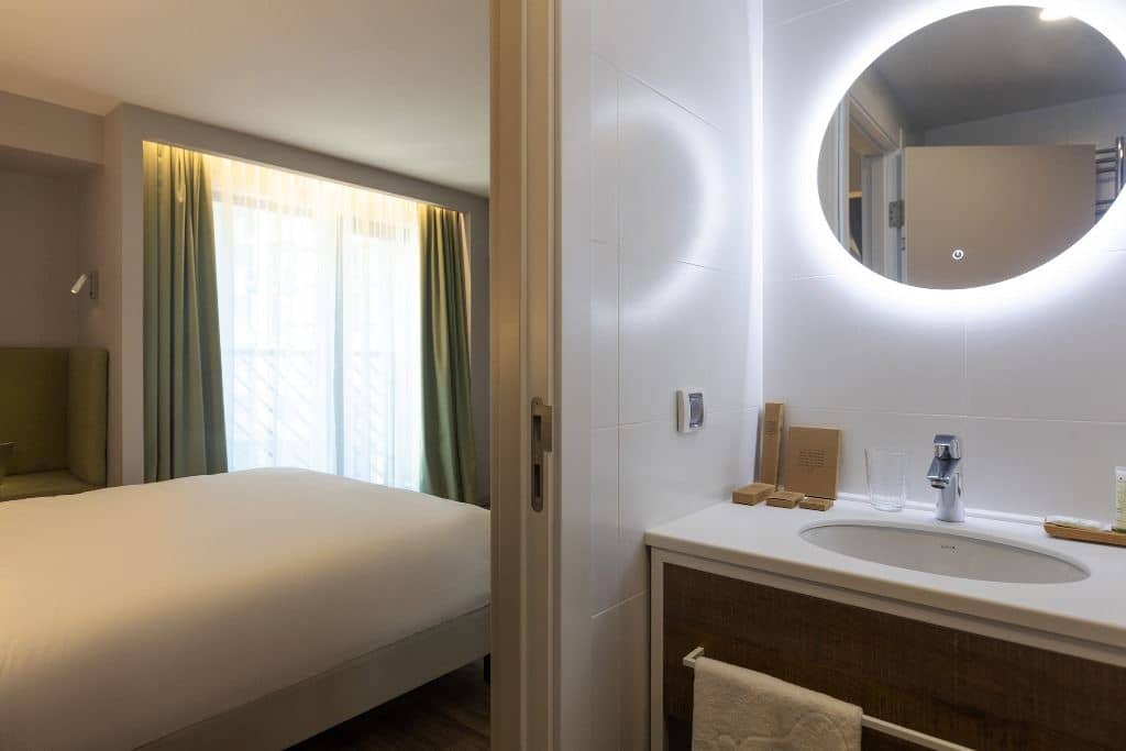 rooms-studio-patio