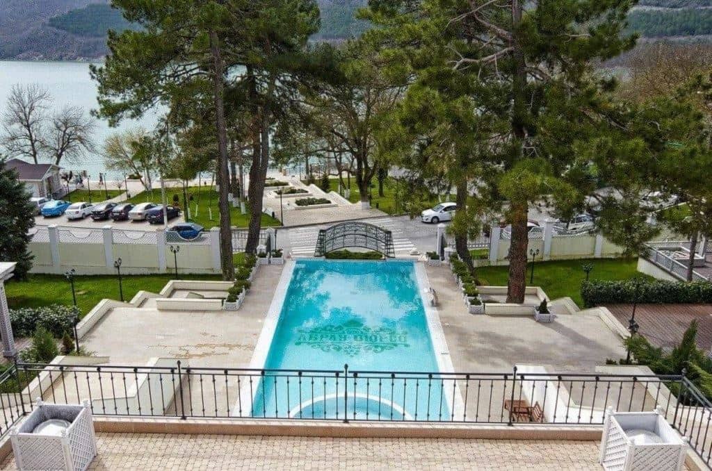 pools-outdoor-pool